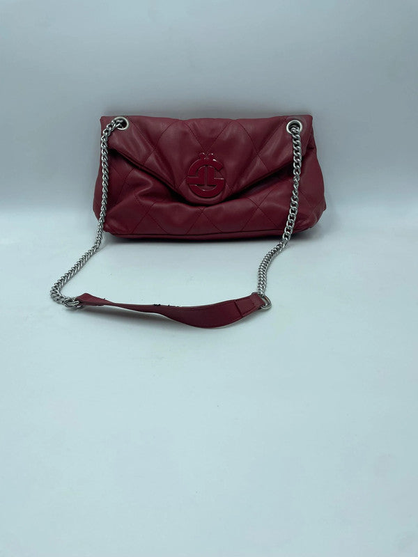 Borsa trapuntata bordeaux con catena – elegante e capiente