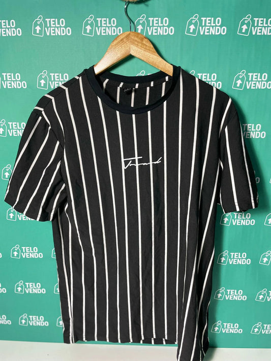 👕 T-shirt nera a righe verticali bianche - taglia M