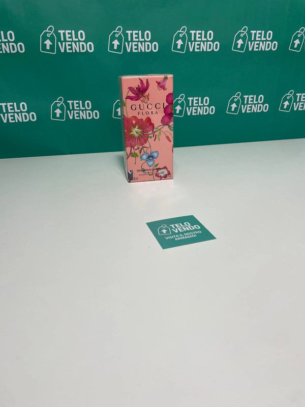 Profumo donna 100ml nuovo.