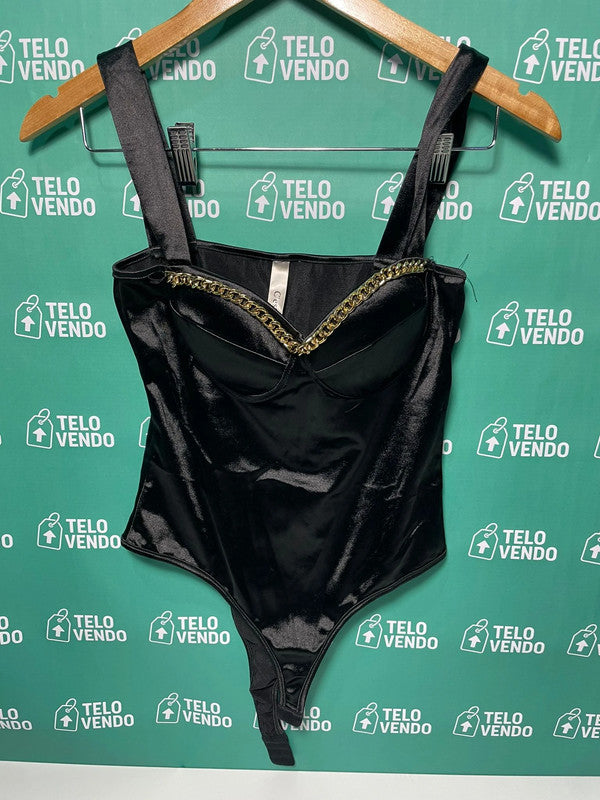 Body nero lucido con catena dorata